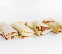Блинчики с малиной и клубникой