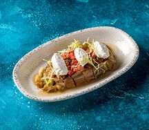 Запеченный баклажан с сырными кнелями