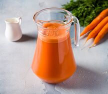 Свежевыжатый морковный сок