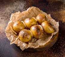 Молодой картофель с курдюком на углях