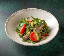 Салат с вырезкой ягненка