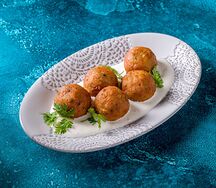 Фалафель с соусом дзадзики