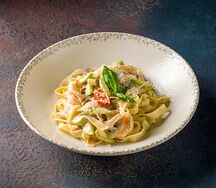 Фетучини с креветками