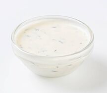 Сметана с чесноком