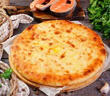 Пирог Семга, брокколи и сыр большой