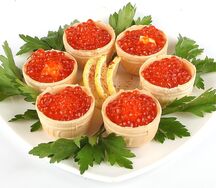 Икра красная с маслом