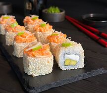 Ролл Лосось-манго