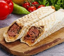 Люля-кебаб из баранины в лаваше