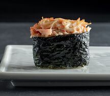 Суши запеченные с крабом