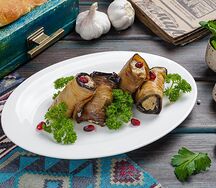 Рулеты из баклажанов с орехами