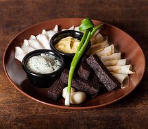 Три вида сала с горчицей