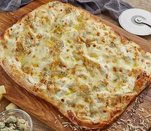 Пицца римская Четыре сыра