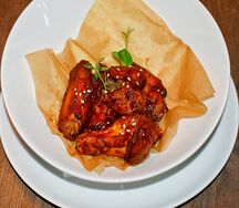 Куриные крылья в соусе BBQ
