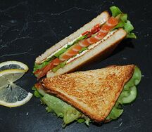 Сэндвич с лососем