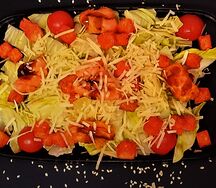 Цезарь с жареным лососем