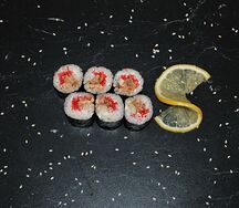 Ролл со сливочным угрем