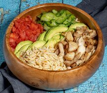 Грик-боул Орзо с курицей