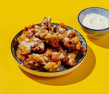 Жареная курочка под сырным снегом