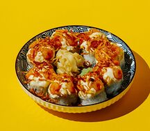 Запеченный с ананасами и креветкой