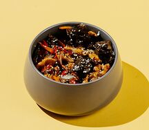 Донбури с курицей в сычуаньском соусе