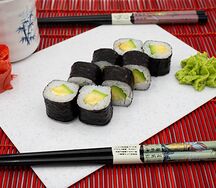 Мини-ролл с авокадо