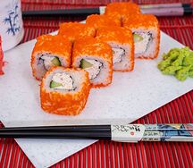 Ролл фирменный Калифорния с крабом