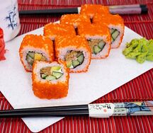 Ролл фирменный Калифорния с угрем