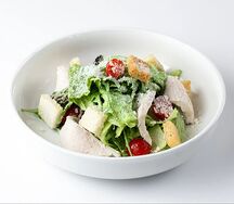 Салат Цезарь с курицей