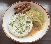 Паровой рис со свининой