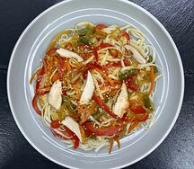 Wok удон с курицей в терияки соусе