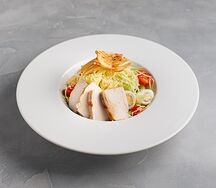 Цезарь с куриным филе и Степашкой