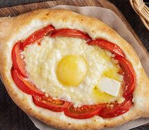 Аджария с помидорами и беконом