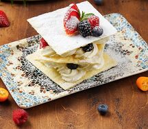 Мильфей с лесными ягодами