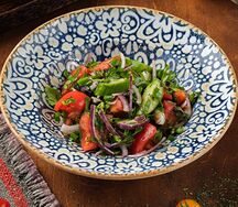 Салат по-домашнему из бакинских овощей