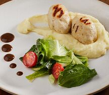 Куриные котлеты с картофельным пюре