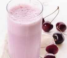 Молочный коктейль вишневый