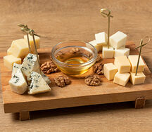 Ассорти из европейских сыров