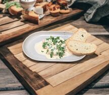 Морские гребешки жареные с зеленью