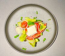 Салат из свежих овощей с сыром Сиртаки