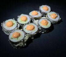 Жареный ролл с курицей