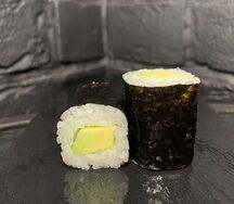 Хосомаки с авокадо