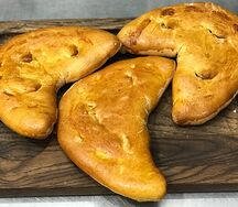 Булочка с яблоком
