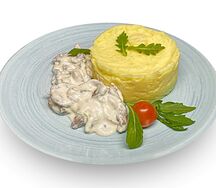 Бефстроганов с картофелем пюре