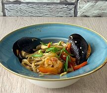 Wok с морепродуктами