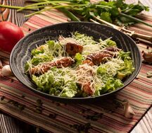 Цезарь с курицей