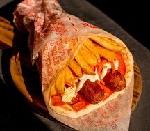 Хот-дог в пите с картошкой фри