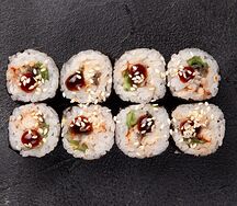 Мини с угрем и огурцом