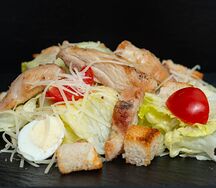 Цезарь с курицей