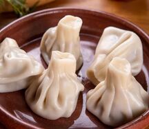 Мини-хинкали с курицей и говядиной
