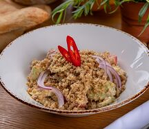 Салат по-грузински с орехами